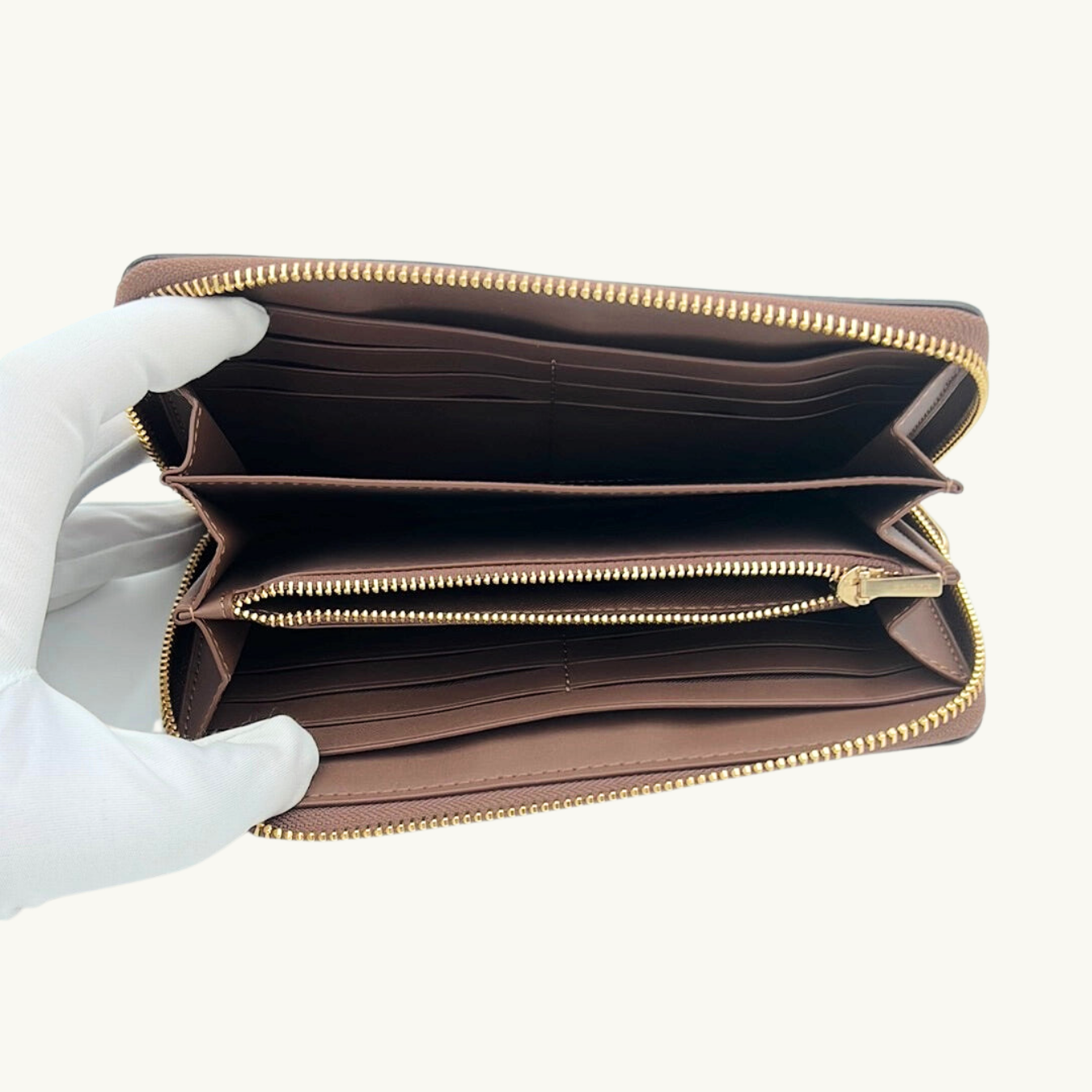 コーチ 長財布 / LONG ZIP AROUND WALLET / カーキ シグネチャーキャンバス