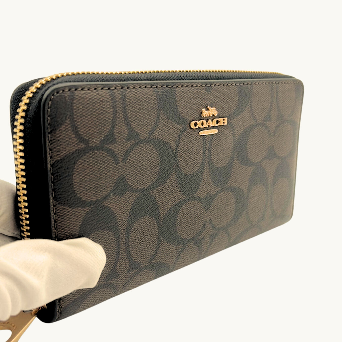 コーチ 長財布 / LONG ZIP AROUND WALLET / ブラウン シグネチャーキャンバス