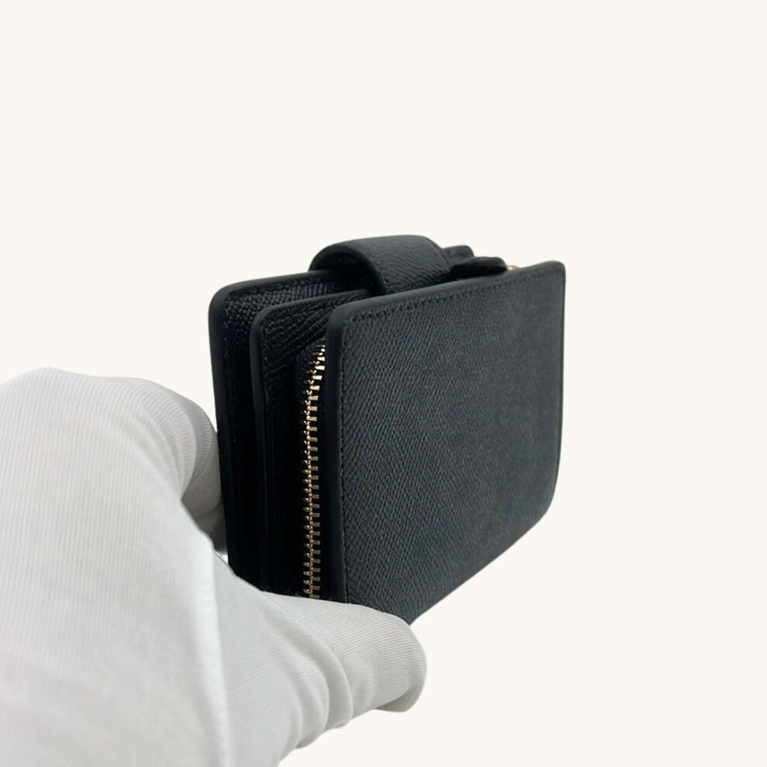 コーチ 二つ折り財布 / MEDIUM CORNER ZIP WALLET / ミッドナイト クロスグレインレザー