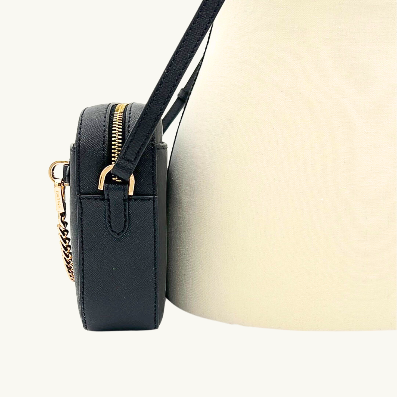 マイケル・コース ショルダーバッグ レディース / JET SET ITEM EAST WEST ZIP CHAIN CROSSBODY / ブラック サフィアーノレザー