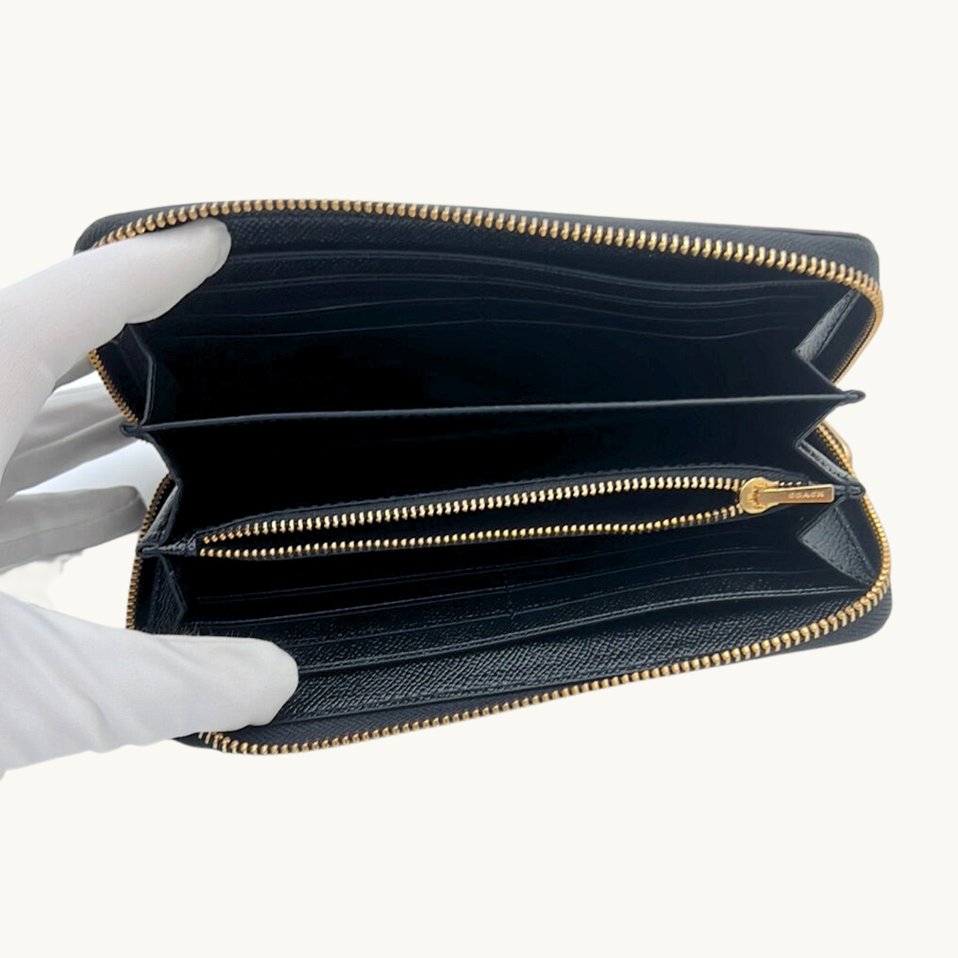 コーチ 長財布 / LONG ZIP AROUND WALLET / ブラック クロスグレインレザー