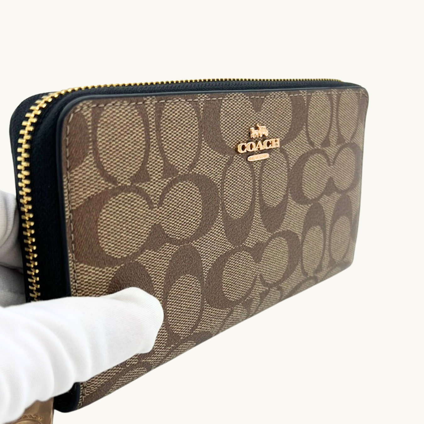 コーチ 長財布 / LONG ZIP AROUND WALLET / カーキ ブラック シグネチャーキャンバス