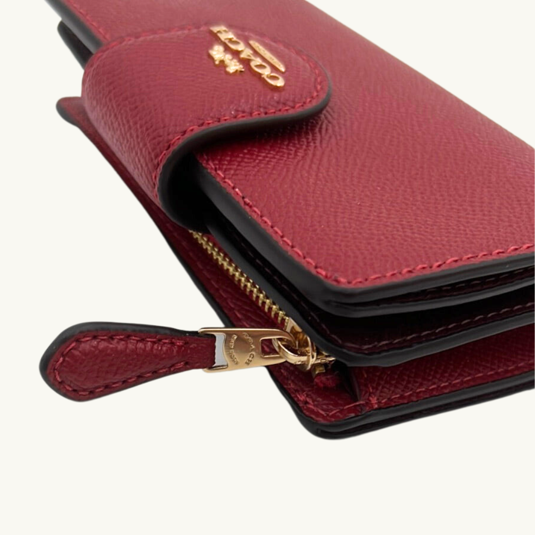コーチ 二つ折り財布 / MEDIUM CORNER ZIP WALLET / レッド クロスグレインレザー