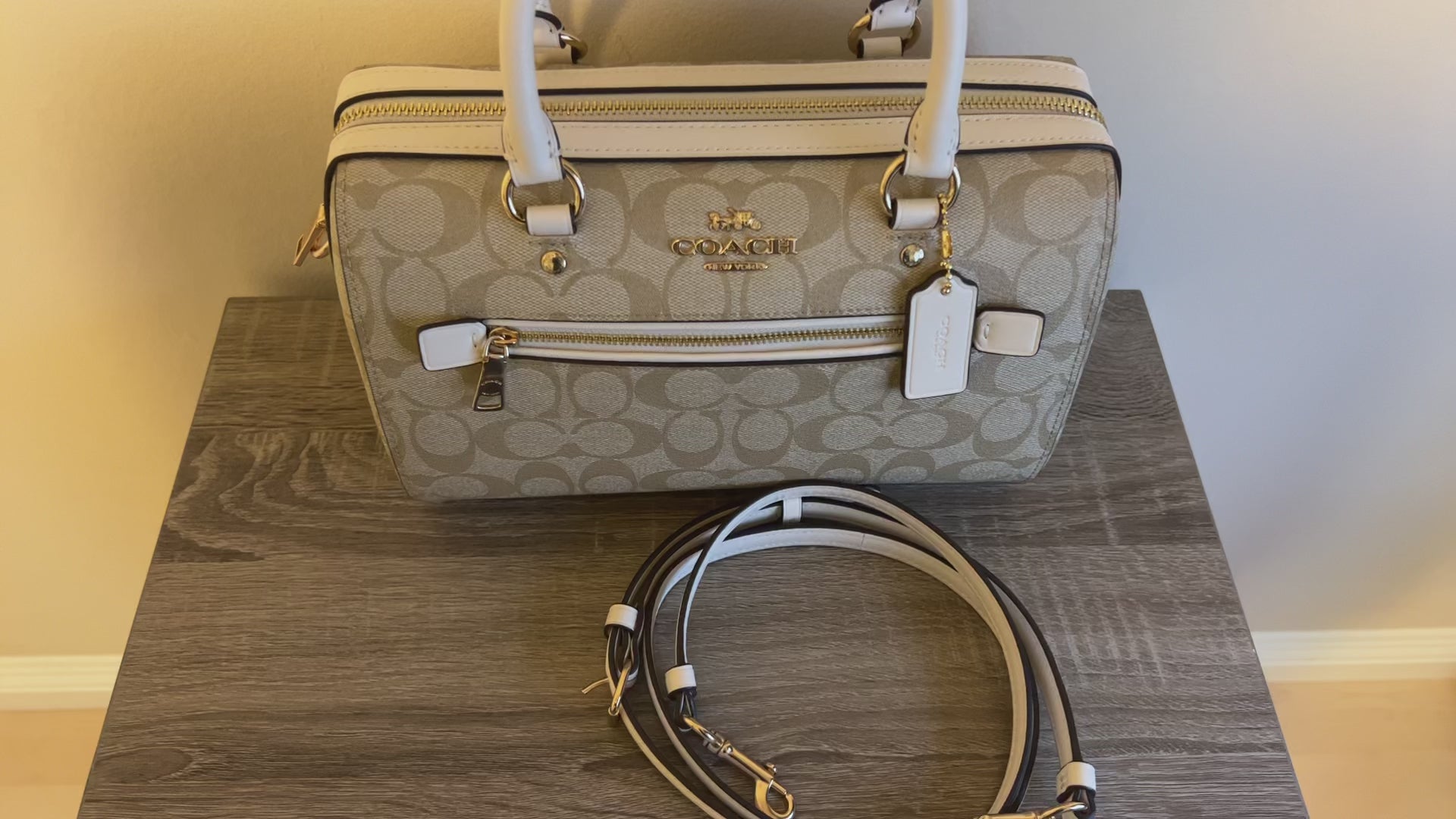 コーチ / ROWAN SATCHEL / ライトカーキ チョーク Amazon.com: Coach Rowan Satchel In Signature Canvas (IM